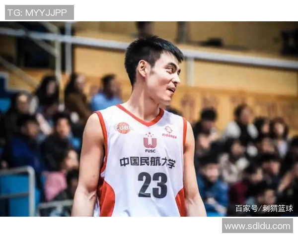 罗伯特-高登在CBA比赛中再献神奇表现,成为球队关键先生 罗伯特-高登在CBA比赛中再献神奇表现,成为球队关键先生