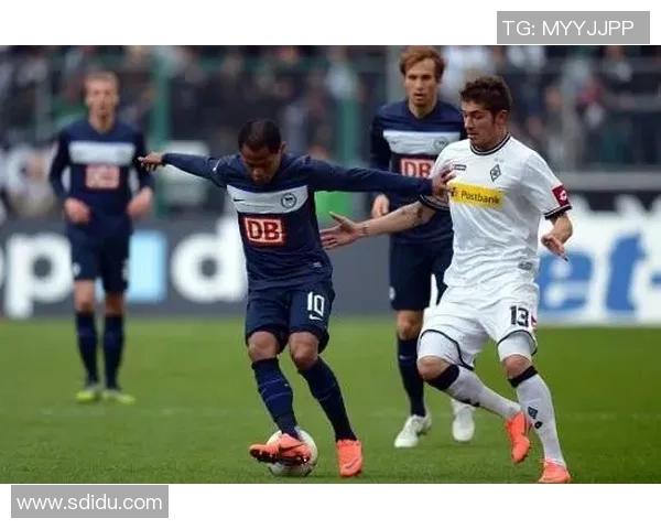 门兴格拉德巴赫主场大获全胜，击败柏林赫塔，登上德甲榜首