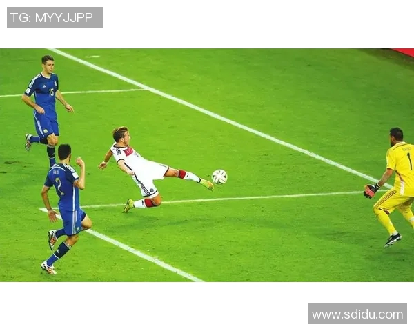 慕尼黑1860终获德乙首胜,球队士气大振! 慕尼黑1860终获德乙首胜,球队士气大振!